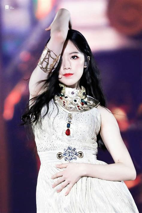 Want to discover art related to shuhua? Ghim của Soha 🍒 trên kpop | Nữ thần