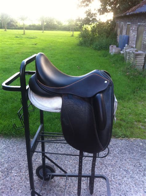 TK dressuurzadel Custom saddle Icon Flight | Bokt.nl