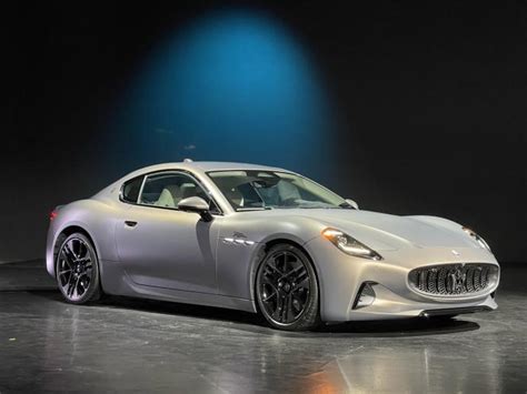 Essai Maserati Granturismo 2023 Entre Les Cylindres Et Léclair
