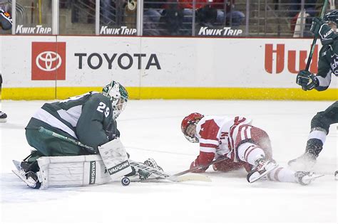 Michigan State hockey flips top goaltender recruit Trey Augustine from
