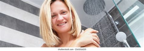 Nude Beautiful Woman Smiles Shower Stock Photo 2161016255 Shutterstock