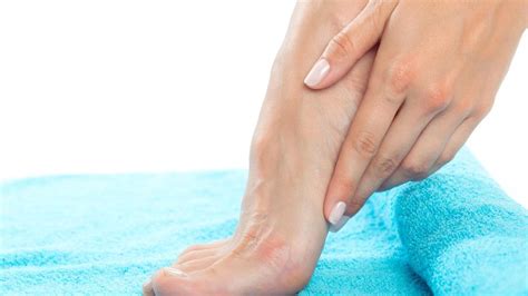 tips to keep your feet healthy during summer onlymyhealth