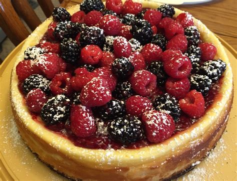 Cheesecake With Raspberries And Blackberries Blackberries Baking Ideas
