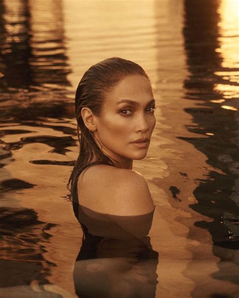 JENNIFER LOPEZ NUDA A ANNI E PIU SEXY CHE MAI BOLLICINE VIP