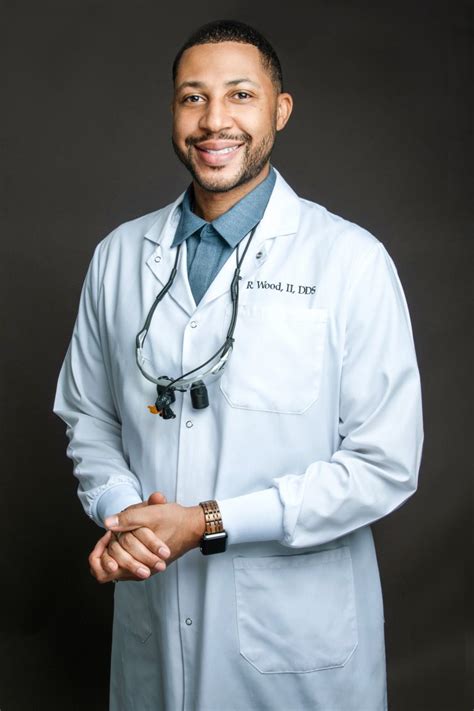 Doctors Headshots In Columbus Ohio Shellee Fisher Photography And Design
