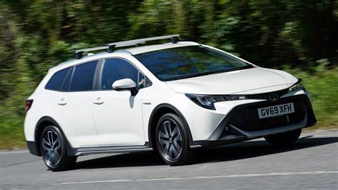 Nuevo corolla 2020, siempre adelante. New Toyota Corolla Trek 2020 review | Auto Express