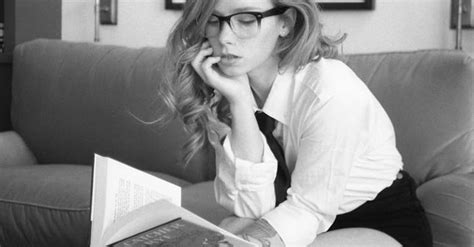 Hot Girl Reading Book Pictures 50 Sexiest Photos Of Girls Reading Page 3