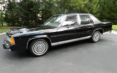 For 2003, ford's largest sedan, the crown victoria, may look very similar to last year's offering, but there's been plenty of changes under the skin to keep it technically up to date. Superb Survivor! 1989 Ford LTD Crown Victoria