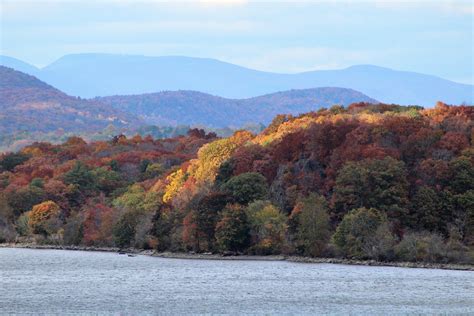 Hudson River And Catskill Mountain Autumn Colors Steemitphotochallenge