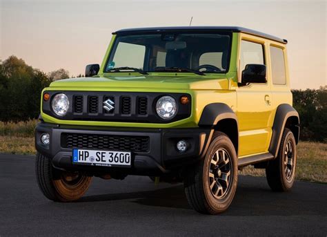 El suzuki jimny llega a méxico para perseguir a ese otro pequeño sector de la población que no le huye ni al lodo ni a los mosquitos. Se agota la Suzuki Jimny 2021 en tan solo 72 horas | HORSEPOWER México