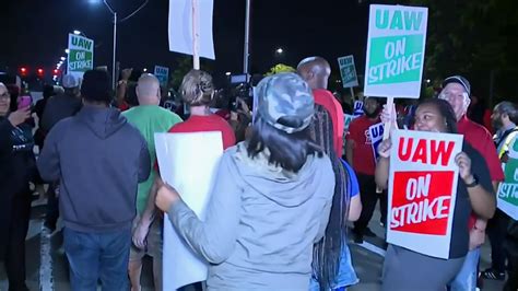 Nearly 50000 Uaw Workers Walk Off The Job At General Motors
