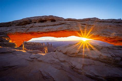 Hike And Photograph Mesa Arch At Sunrise In Canyonlands Ultimate Guide