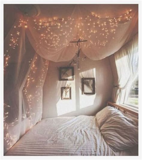 10 Ways To Use Fairy Lights In Your Bedroom Decor