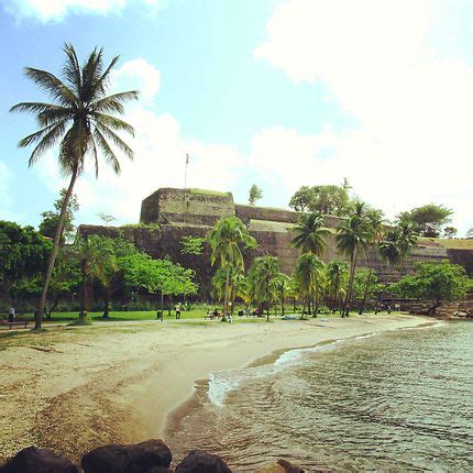 Inspirations & entraide voyageurs ☀. Fort Saint-Louis : Plages : Mer : Fort-de-France ...