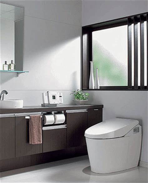 This compact toilet review contains everything you need to know the kohler santa rosa is one of the best toilets for a small bathroom due to its outstanding features. Toilets For Small Bathrooms | BloggerLuv.com