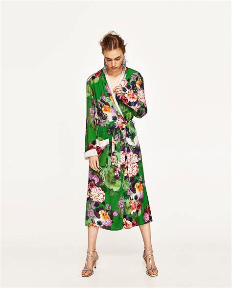 Zara Damen Langer Kimono Mit Blumenmuster Floral Print Kimono
