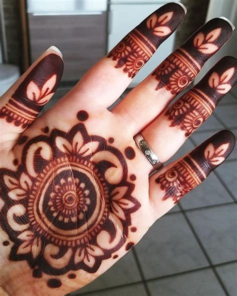 42 Henna Stained Palm