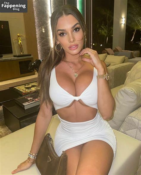 Who Is Lyna Perez Onlyfans Age Instagram Babefriend Net Worth Dmarge