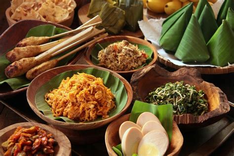 Makanan Khas Bali Yang Terkenal Enak Rasa Unik Dan Cocok Di Lidah Makanan Khas Bali