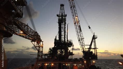 Derrick Of Tender Assisted Drilling Oil Rig Barge Oil Rig On The