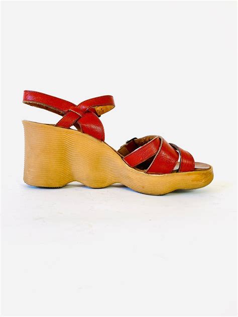 famolare 70s platform heels vintage 1970s hippie shoes wavy rubber platform sandals go there