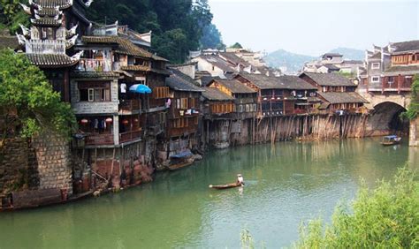 Chinas Fenghuang Ancient City Remarkable Example Of What Villages