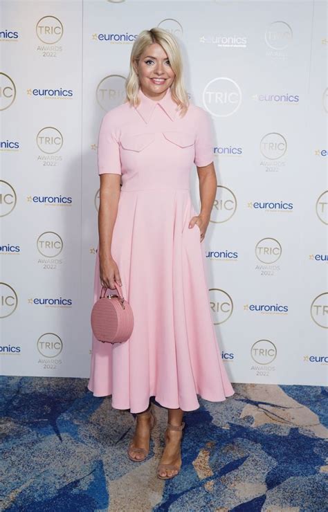Kate Garraway Gives Update After Plea As She Wows In Hot Pink Display