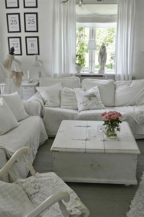 68 Beautiful White Shabby Chic Living Room Decoration Ideas