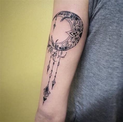 Moon is the symbol of calmness and peace, and this tattoo is one of the best where it has the features of all the faces of the moon, including a new moon tattoo as well. 31 Examples of Amazing and Meaningful Moon Tattoos - Page ...