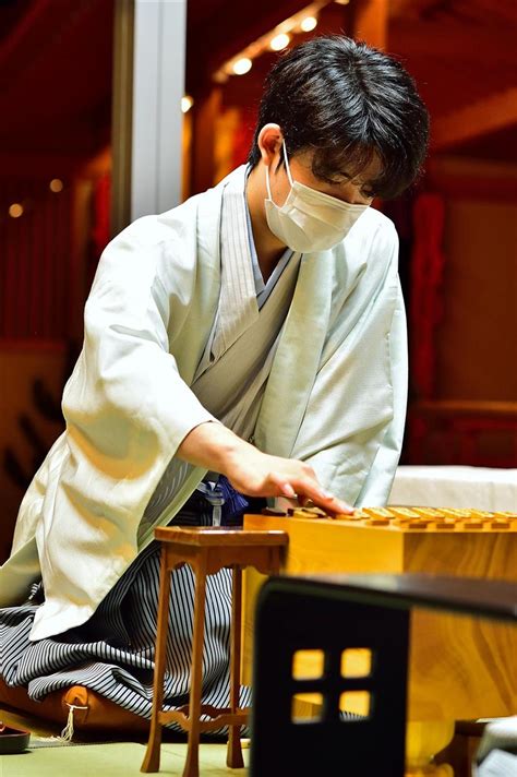Press f5 to refresh the page. 王位戦第4局に臨む藤井聡太棋聖｜王位戦第4局始まる 藤井棋聖 ...