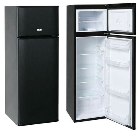 Par ailleurs, le réfrigérateur pas cher ne propose pas toujours un compartiment pour la congélation. frigo noir pas cher