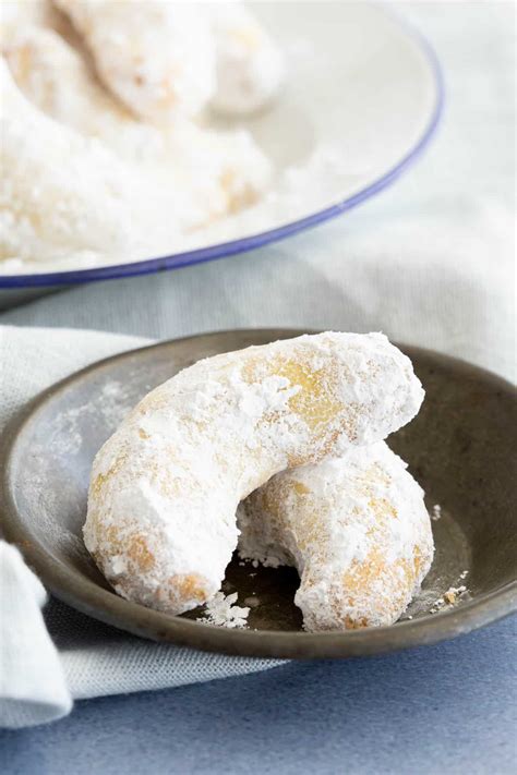 Easy Italian Almond Crescent Cookies Wandercooks