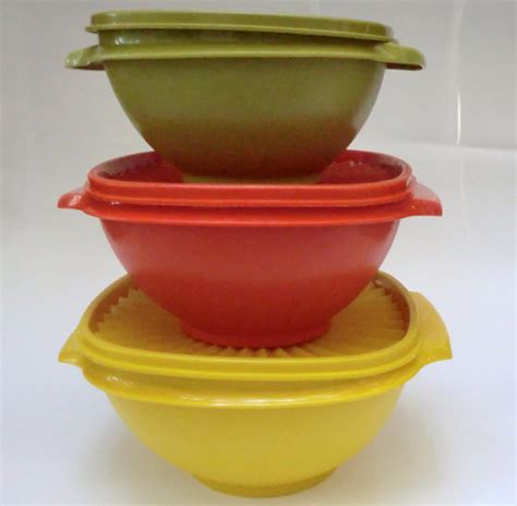 And measure 6 3/4 inches wide and 2 1/2 inches tall. VINTAGE Tupperware Bowls SET of THREE by BabylonSisters on ...