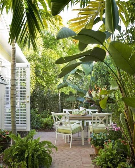 Lovely Tropical Garden Design Ideas 27 Magzhouse