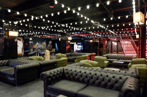With over 30 years in the business, we know exactly what it takes to make a game room or family entertainment center come to life. cocktail lounge reception layout - Google Search | Event ...