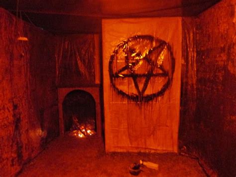 Img2223 Garage Of Evil Halloween Party Decor Diy Halloween