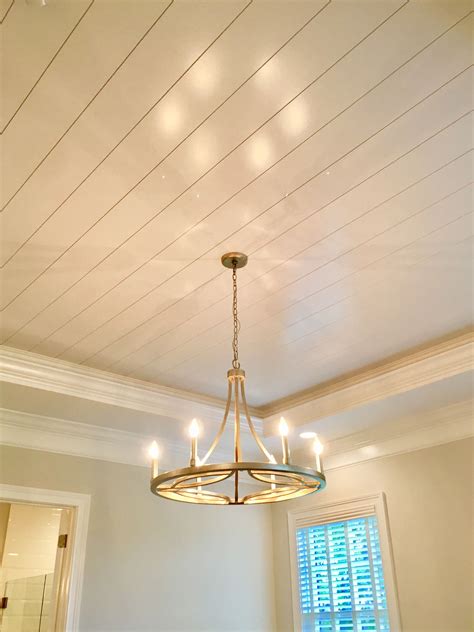 Learn all about shiplap trim. Shiplap ceiling with crown molding | Shiplap ceiling ...