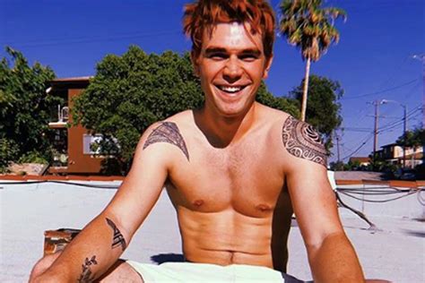 Kj Apa Birthday Shirtless Pictures Of The Riverdale Star That Are Too Hot To Handle