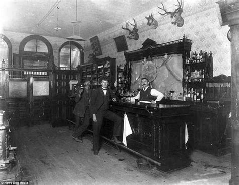 19th Century Photos Reveal The World Of Wild West Saloons Saloon