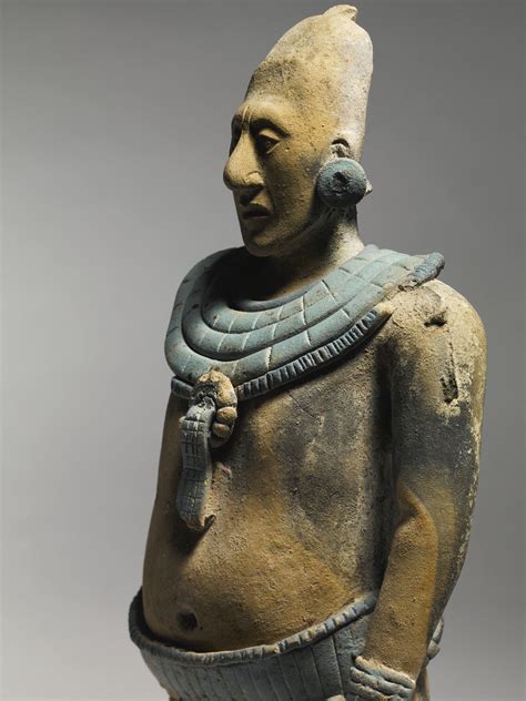 Fine Maya Standing Figure Of A Nobleman Jaina Late Classic Ca Ad