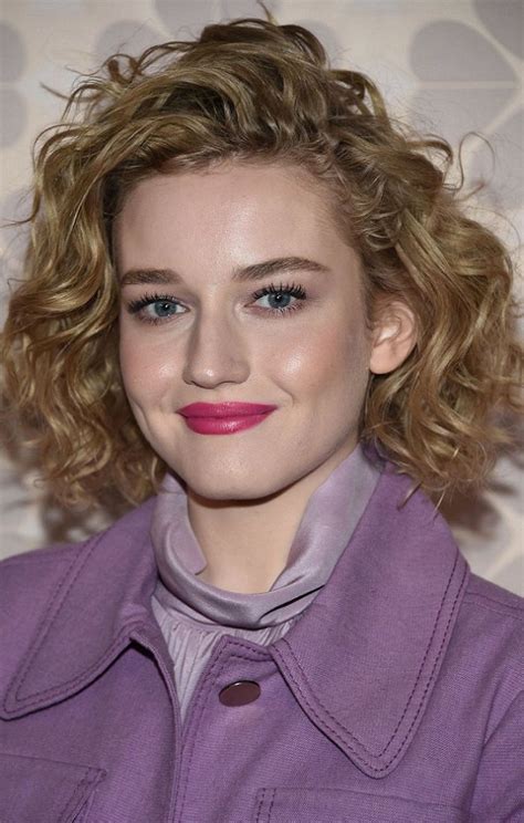 Julia Garner Stars In The Assistant The Metoo Film Hollywood Needs
