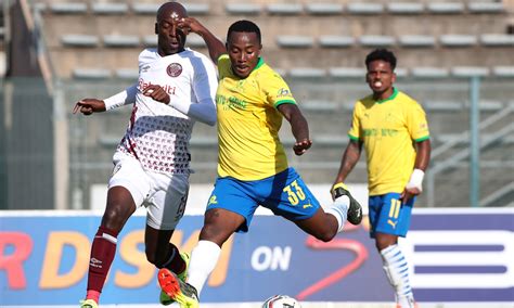 30` — удар от ворот. DStv Premiership | Mamelodi Sundowns vs Swallows FC ...