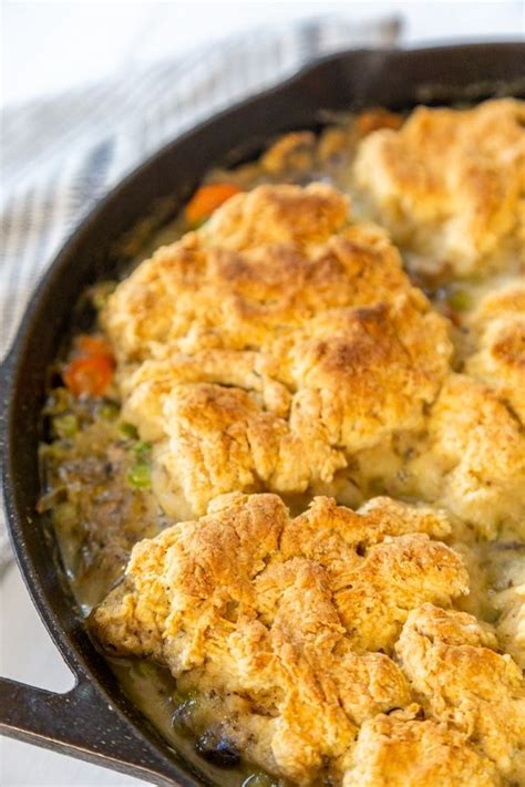 I grew up with soul food, and when i realized there was a vegan spot in oakland, i knew my concerns were over! Southern-Style Vegan Chicken and Biscuits | Recipe | Vegan ...