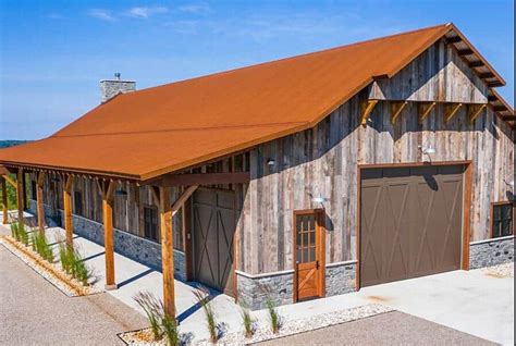 What Are Your Options For Barndominium Siding