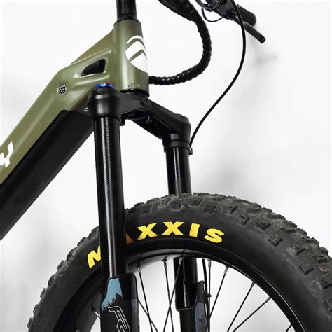 Frey Cc Fat Is A Monster On Two Wheels Packs 1500w Fat Tires And A