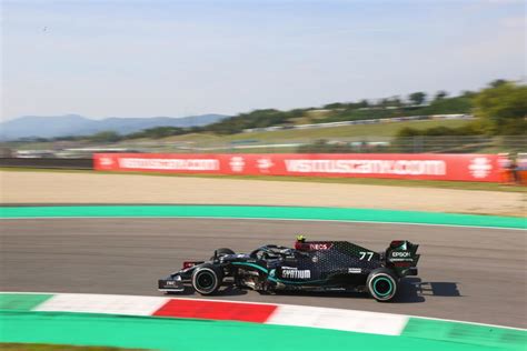 Fliegende runden im neuen porsche gt2 rs auf der rennstrecke in portimao. FORMEL 1, Toto Wolff über Mugello, Portimao und Imola