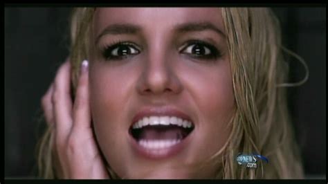 Britney Womanizer Caps Britney Spears Image 2612996 Fanpop