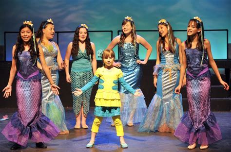 i could make a blue and yellow tiered skirt if a girl plays flounder little mermaid play the