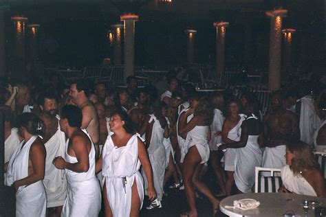 Toga Party Crowd Our First Trip To Jamaica Hedonism Ii A Flickr