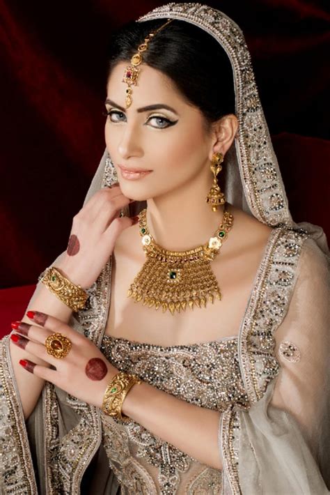 best bridal jewelry set ideas 2020 pakistani pret wear indian wedding couple photography